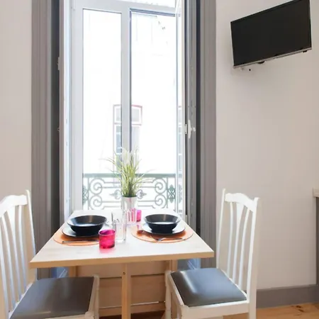 Apartment Located Lisbon