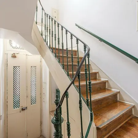 Apartament Located Lizbona
